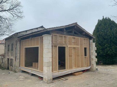 rénovation chai mur ossature bois cabinet privé 17 saintonges