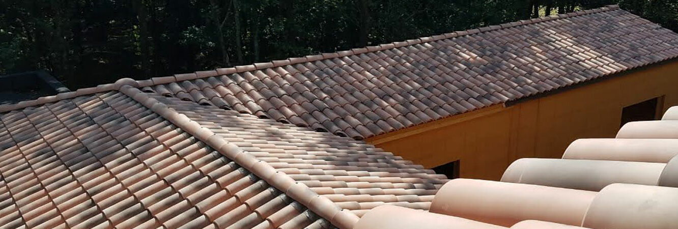 couverture tuile pose charpente maison traditionnelle Charente maritime royan