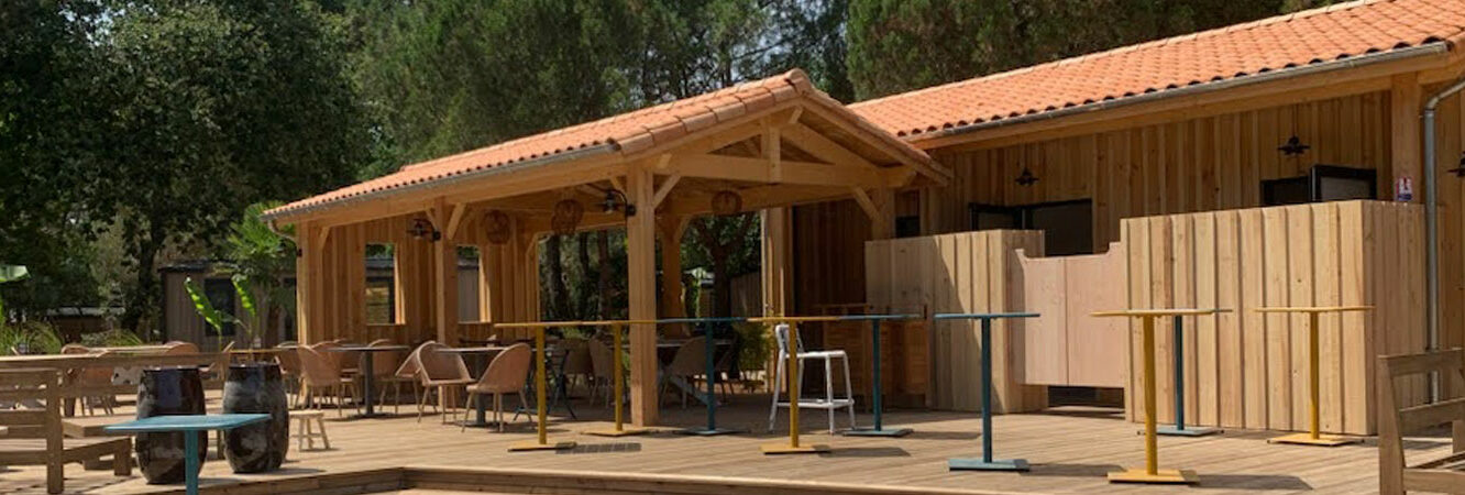 fabrication préau terrasse camping Yukadi La Palmyre 17