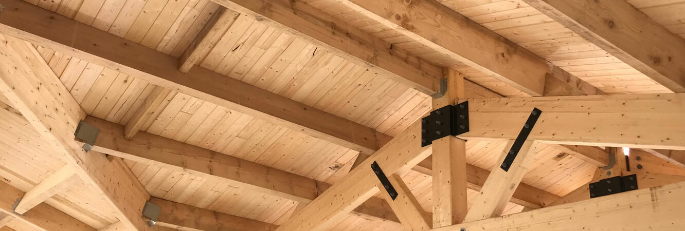 réalisation toiture charpente mairie du Chay 17600