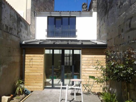 agrandissement de maison bardage bois verierre ral 7016 saintes