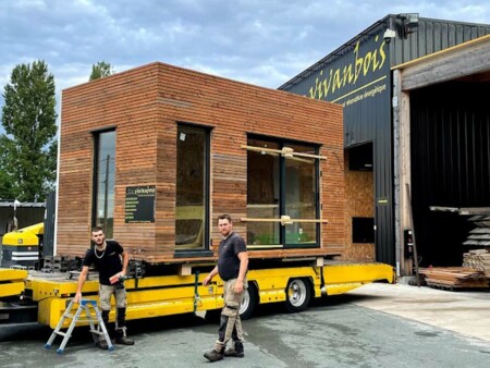 chargement extension maison ossature bois préfabriquée en atelier vivanbois
