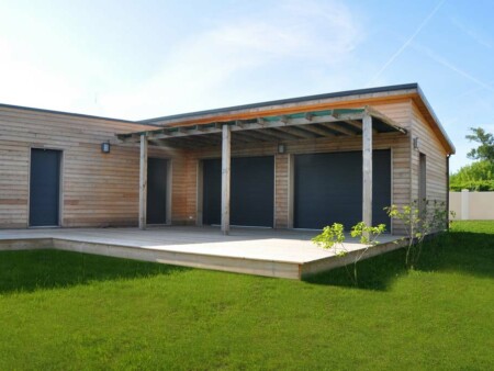 constructeur maison ossature bois bac acier pergola bardage mélèze 17130