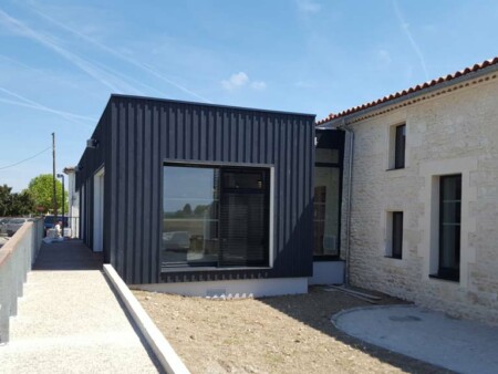 construction mediathèque bardage alu l'aiguille sur seudre