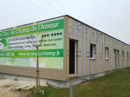 pose menuiserie neuve location saisonnière