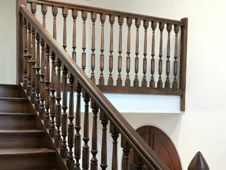 tournage pose escalier hêtre diocèse saintes