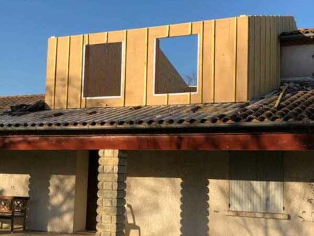montage panneau bois structure surélévation maison bois cognac chai saintonge