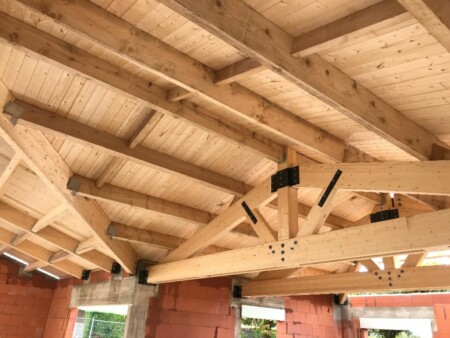 détail pose charpente agrandissement mairie du chay