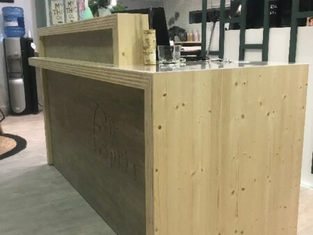 pupitre bois salon zen coiffure Gemozac