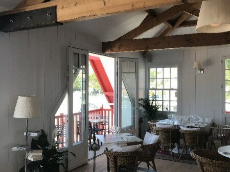 pose lambris restaurant chez bob Saint palais sur mer 17420