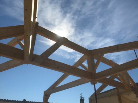 detail assemblage charpente bois maison 17