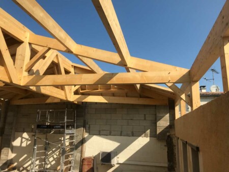 detail charpente bois massif