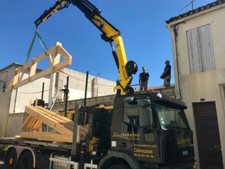 grutage charpente bois camion