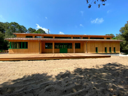 vue de côté maison bois
