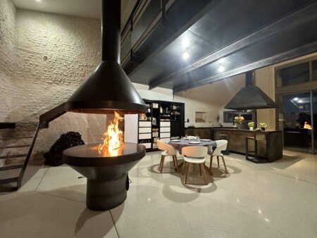 cuisine design fabrication îlot central et chaise bois métal